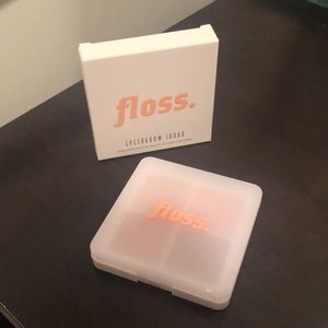 Floss Just Peachy Eyeshadow Palette